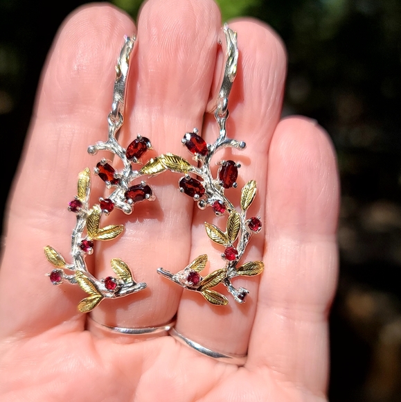 Gorgeous Garnet & Rhodolite sterling & gold floral chandelier earrings - Picture 4 of 6